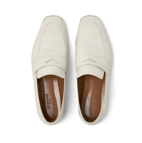Le monde beryl soft white leather loafers, overhead view